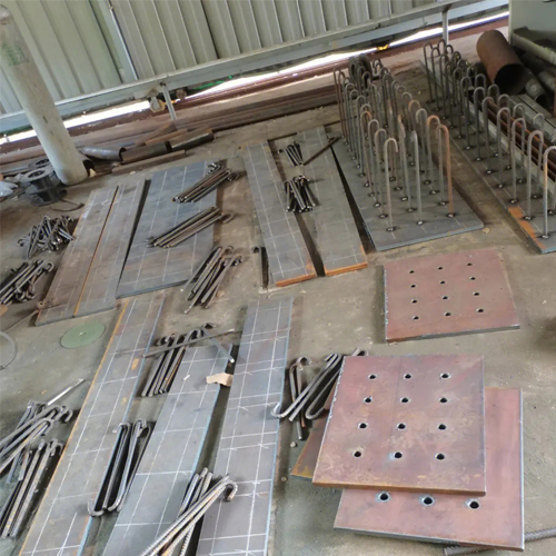 有哪些其他因素会影响孝感预埋件位置的确定？